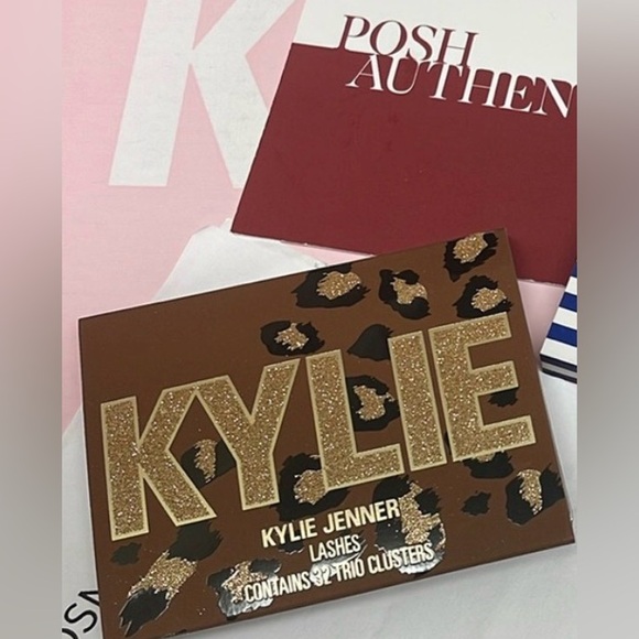 ๐HP๐ Kylie Cosmetics Lashes Bundle NIB - Picture 1 of 1